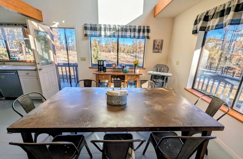 Greer Cabin | Welcome to The Hen House in Greer! Wraparound Porch, Movie Room & Coffee Bar