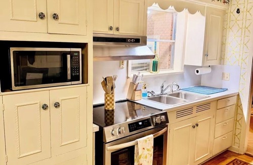Lufkin House | Welcome to The Lawerence House! Full of room and special touches!