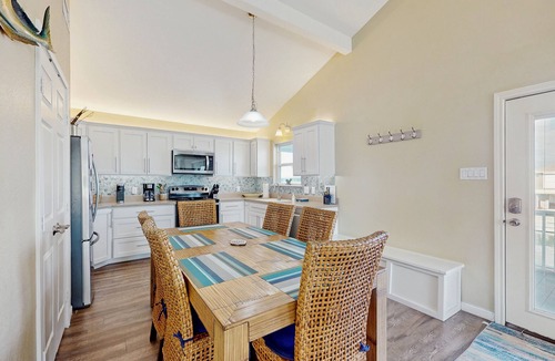 City-by-the Sea House | Welcome to The Lazy Bay | Canal Front Home with Boat Dock