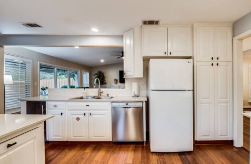Lake Highlands House | Welcoming Neighborhood 4 Bed 3 Bath Single Story