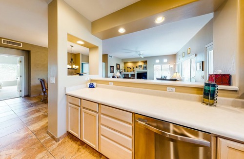 Rancho Vistoso Condo | Welcoming & updated condo with WiFi, pool, hot tub & grill area
