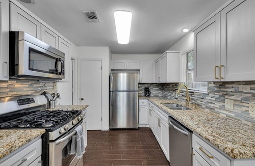 Austin House | West Austin Extended Stay #1 by AustinGetaways