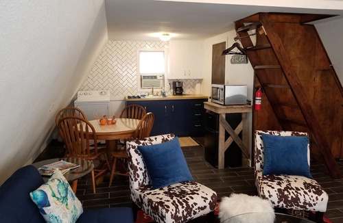 Cisco Cabin | West Coast style, Lakeside Cabin #2 @ Lake Cisco Rentals