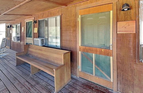 Alto Cabin | Wild Horses Cabinette: Studio + Mountain Views!