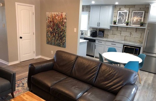 College Station Apartment | Wildflower: Very Near Texas A&M-Comfy King Beds