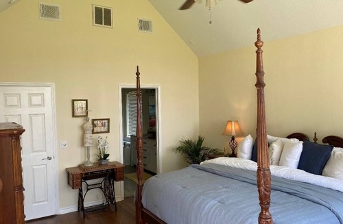 Pinehurst Of Atascocita Bed & Breakfast | Wiley House Bed and Breakfast