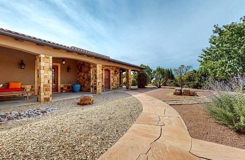 Eldorado at Santa Fe House | Windy Acres Retreat - Patio, Outdoor Kitchen, Gym