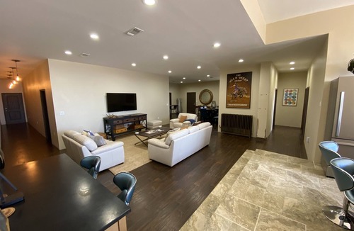 Abilene House | Wkly cleaning inc 3K/1Q 3,000 sq ft