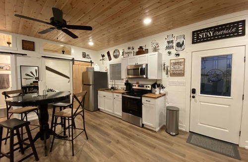 Caldwell Cabin | Woodcutter Cabin at Copperas Creek with Fenced Yard