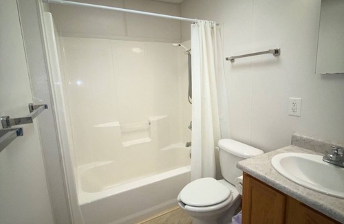 Ector County House | Workforce Lodge, quiet location, High- Speed WiFi via Fiber Optic Cable -100 Mp