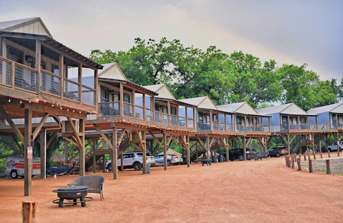 Sutherland Springs Cabin | Wow! Brand new Creekfront Cabin! Hot tub, hiking, kayaking & more! - RC12