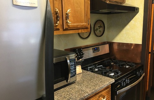 Ruidoso Cabin | You’ll love this fun cabin! Centrally located and minutes from Midtown.