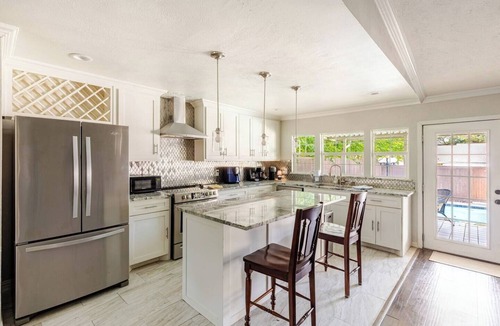 Lake Highlands House | Your Dallas Home Away from Home — Comfort, Convenience & Space to Work or Relax.
