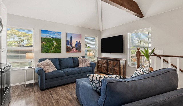 1 BR condo in HEART of SOCO! 1 block to action!