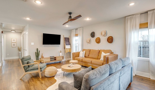 1940s Western Bungalow