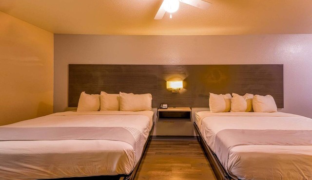 2 King Bed Nsmk | Yoakum West