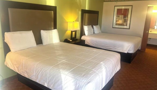 2 Room Stay w/2 Queen Beds Near Cross Timbers Trail - Ideal for Nature Lovers