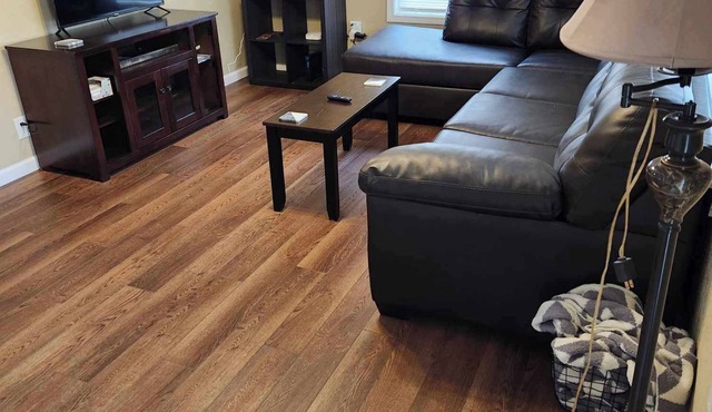 3 bed 2 bath; walk-in shower; pet friendly; in Poplar Bluff