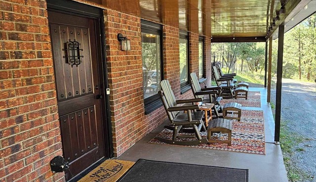 4-bedroom cabin in magical Gila National Forest with WiFi, AC, and hot tub.
