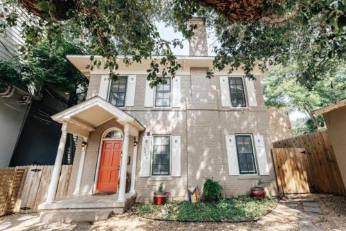4BR Campus Event Historic Retreat near DKR Texas Stadium