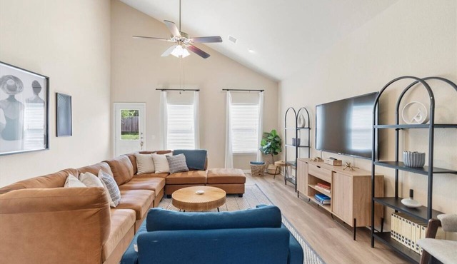4BR King and Queens 2 living spaces | Location