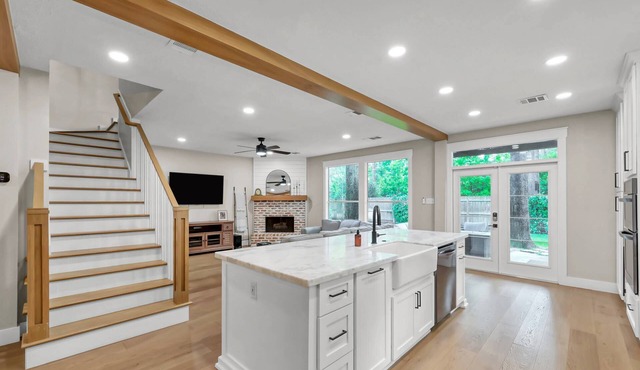 4BR Near The Woodlands | Quiet Neighborhood | King Suite | Pet Friendly
