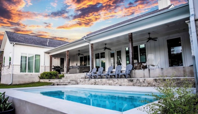 5 Acre Retreat w/BRAND NEW POOL! Ideal for Gatherings & Micro Weddings