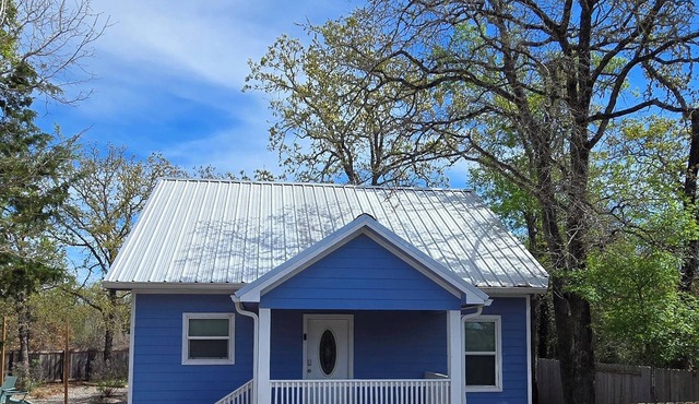 5 mins to Lake | Sleeps 7 | Boat Parking