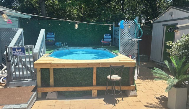 5BR Retreat with Theater and Game Room Near Downtown + POOL