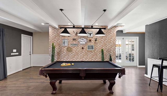 6BD/3.5BA Modern Rustic Retreat | Yard, Pool & BBQ