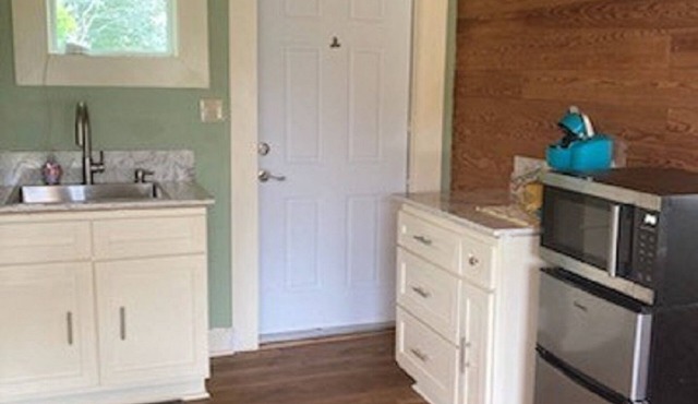 AC, Free WIFI - Sleeps 7 - Full Kitchen