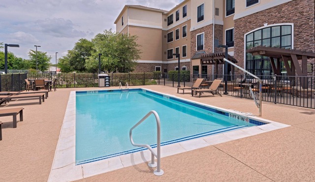 Accessible 1BR w/Pool Access + Daily Breakfast