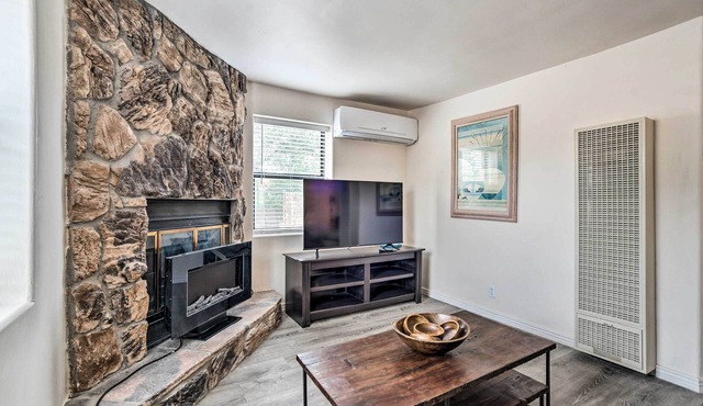 Adobe Albuquerque Home ~ 5 Mi to Old Town!