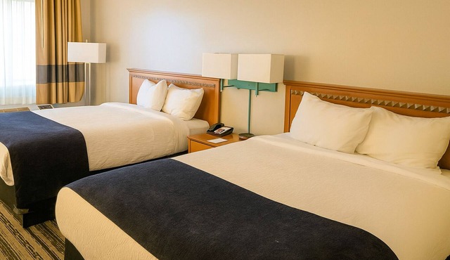 Adventure Awaits! 3 Units Near Navajo Nation Zoo and Botanical Park! W/Pool! in Saint Michaels