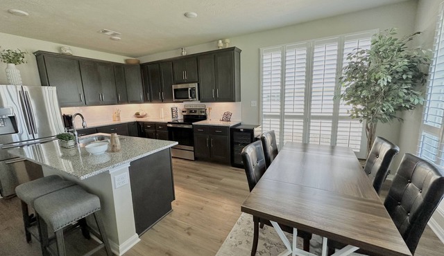 Aggieland Retreat - 5.5 Miles from Kyle Field