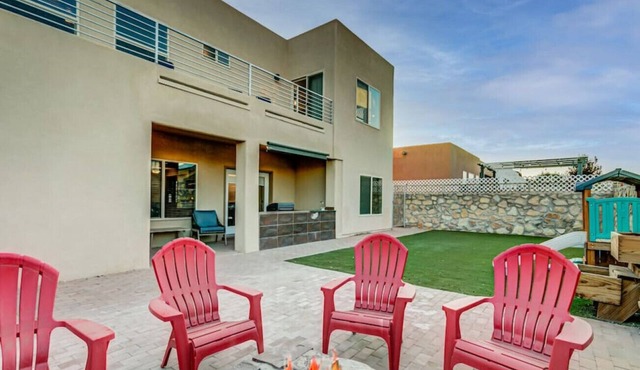 Agua Caliente · Family Friendly Home away - Beautiful Views