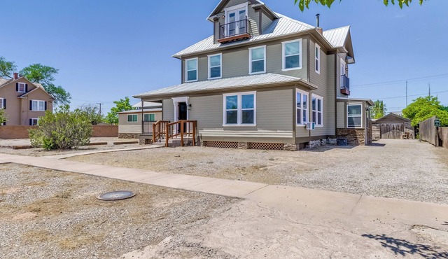 Alamogordo Studio Hideaway Near Historic Downtown!