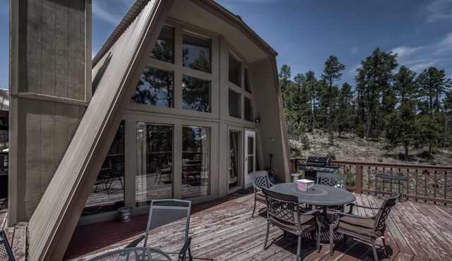 Alto Pines, 3 Bedrooms, Sleeps 6, Wood Burning Fireplace, Deck, Grill