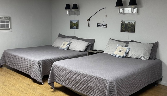 Angler’s Corner at Sam Rayburn Rm 2 of 2 Broaddus Tx Sleeps 5