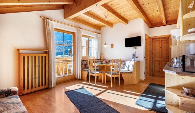 Apartment '4' with Mountain View, Shared Garden and Wi-Fi in Badia