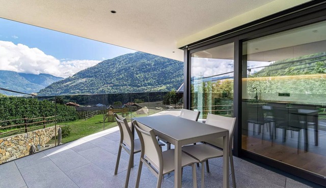 Apartment Hofer Hof TSCHIGAT with Mountain View, Wi-Fi & Terrace in Algund