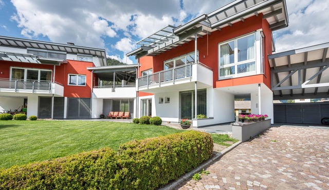 Apartment 'Suite Marianne' with Mountain View, Private Terrace and Wi-Fi in Valdaora