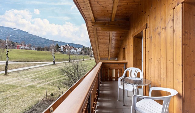 Apartment 'Unterhauserhof B' with Mountain View, Wi-Fi, Balcony & Garden in Mitterolang
