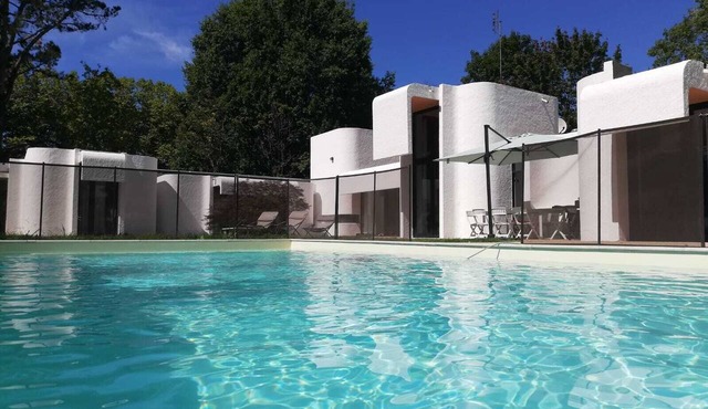 Architect's house year 1970, 5400m2 of garden in Saint-Pierre-d'Irube