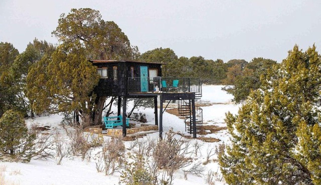 Ashley's TreeHouse Near Lincoln National Forest, Nogal, NM