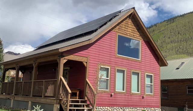 Aspen Manor, 4-bedroom, 3-bath house in Silverton perfect for your getaway