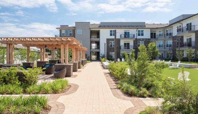 Astonishing 3 Bedroom Apartment