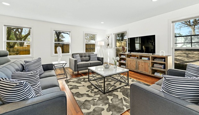 ATX Modern - Charm