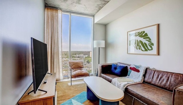 Austin hideaway in the heart of the city with rooftop pool, terrace, and gym