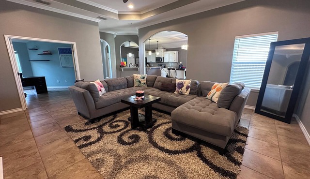 Beach Break 4-bedroom house in fabulous Corpus Christi with Remote office
